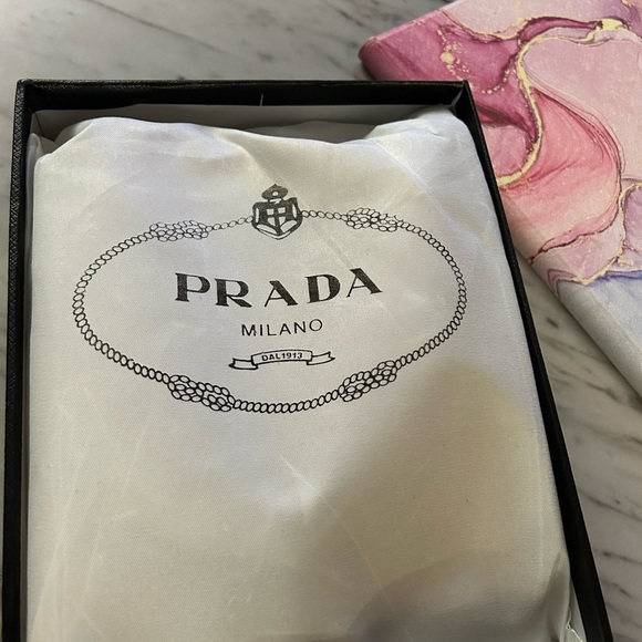 Gold Glitter Crossbody - Picture 14 of 16